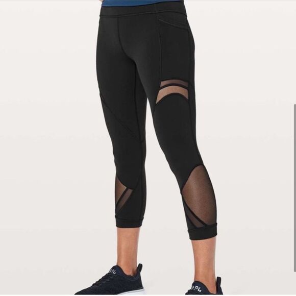 Lululemon Forget The Sweat Crop Black Mesh - Picture 2 of 10